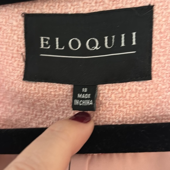 Eloquii lined pale pink blazer with silver buttons. - Picture 2 of 4